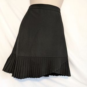 The Limited Sz 2 Black Skirt Pleated Flirty Cute